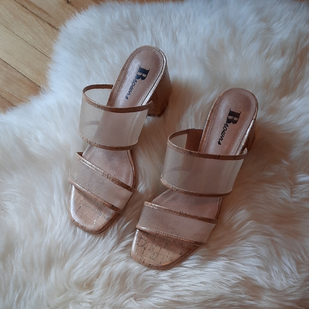 Brown's Women's Beige/gold Heels